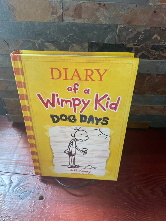 Diary of a Wimpy Kid : Dog Days by Jeff Kinney