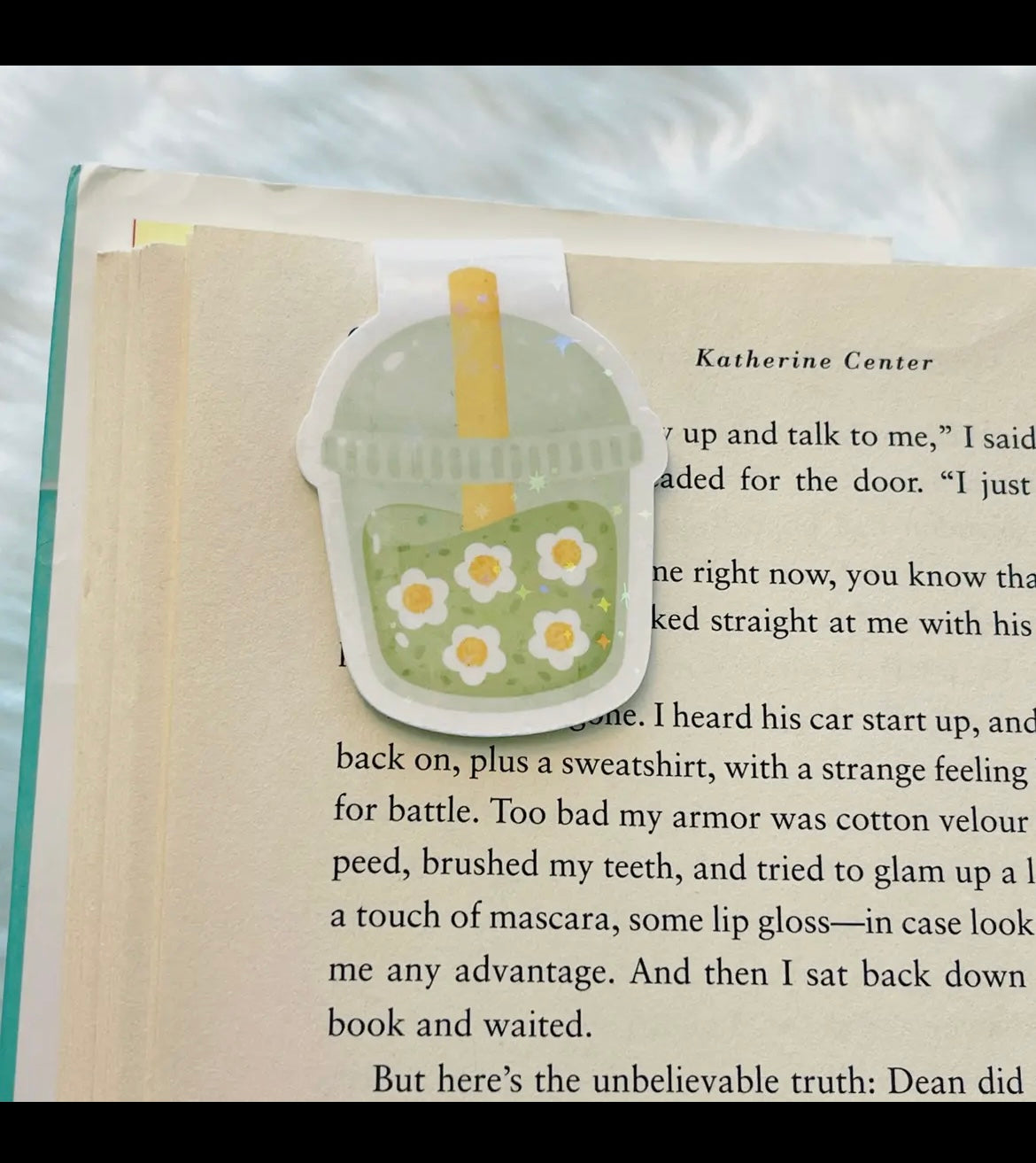 Sparkly Daisy Boba Magnetic Bookmark