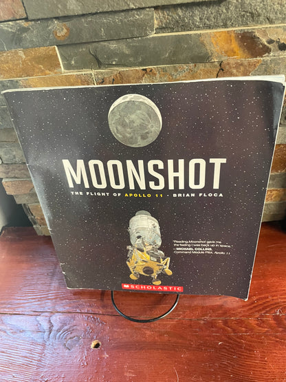 Moonshot : The Flight of Apollo 11 by Brian Floca